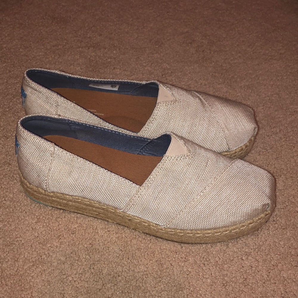 Tom’s slip on shoes